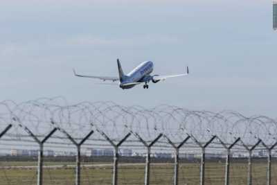 Bari, un giro sulla ''perimetrale'': l� dove si vedono gli aerei volare via, lontano